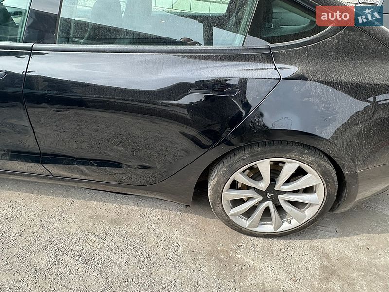 Седан Tesla Model 3 2022 в Києві