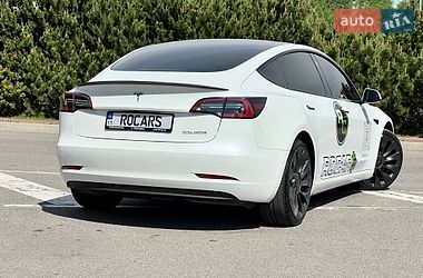 Седан Tesla Model 3 2022 в Киеве