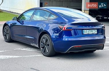 Седан Tesla Model 3 2024 в Киеве