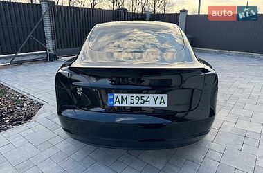 Седан Tesla Model 3 2023 в Житомирі
