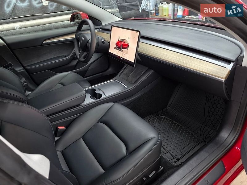 Седан Tesla Model 3 2022 в Вишгороді