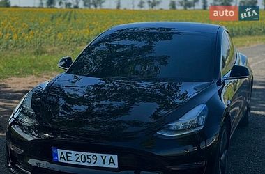 Седан Tesla Model 3 2019 в Киеве