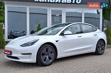 Седан Tesla Model 3 2021 в Львове