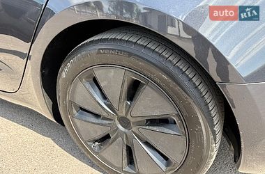 Седан Tesla Model 3 2025 в Рівному