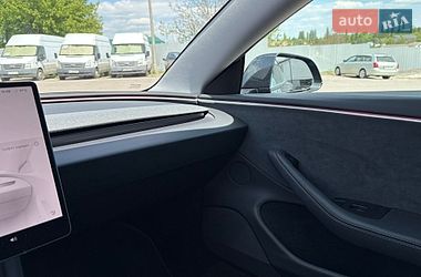 Седан Tesla Model 3 2025 в Рівному