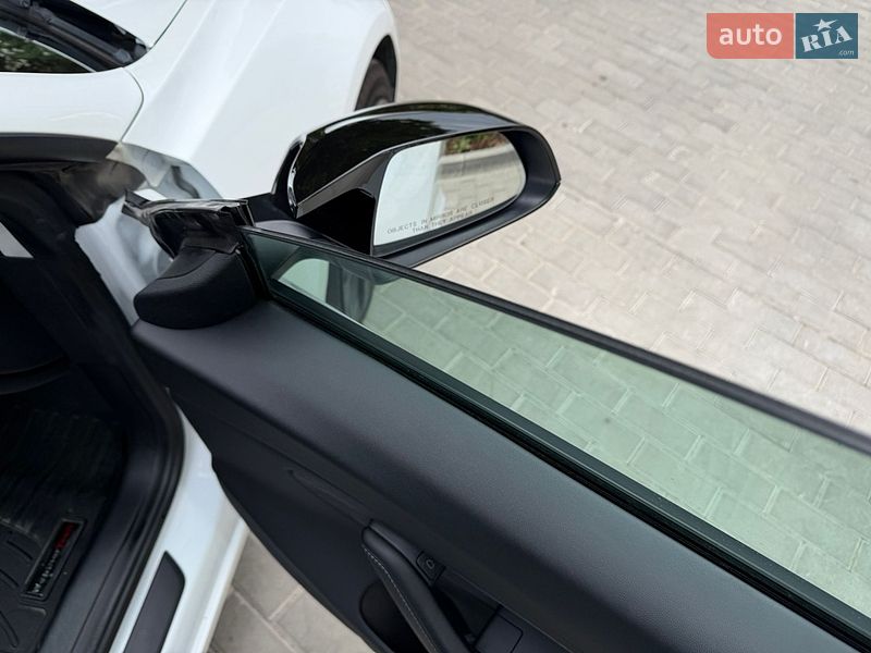 Седан Tesla Model 3 2020 в Києві
