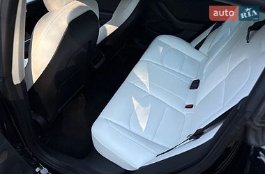 Седан Tesla Model 3 2021 в Дніпрі