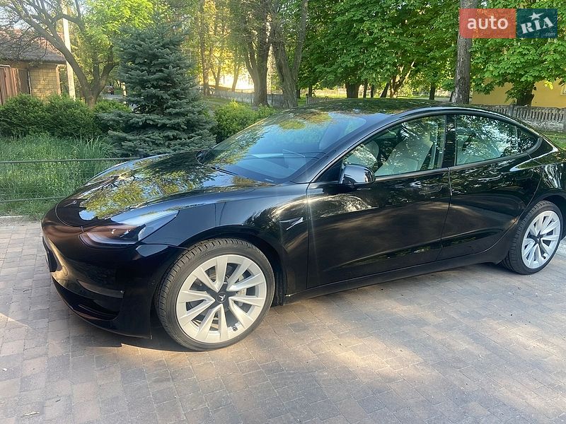Седан Tesla Model 3 2021 в Дніпрі