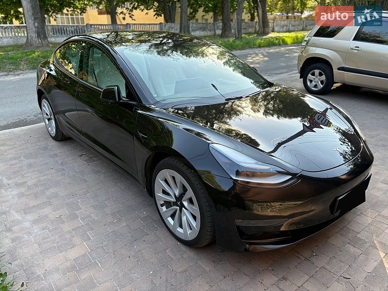 Седан Tesla Model 3 2021 в Дніпрі