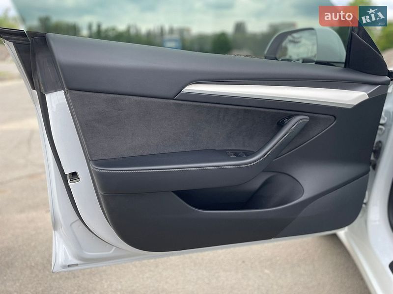 Седан Tesla Model 3 2021 в Харькове
