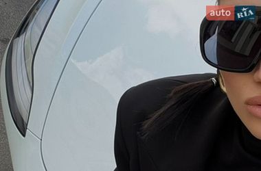 Седан Tesla Model 3 2019 в Житомирі