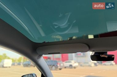 Седан Tesla Model 3 2022 в Киеве