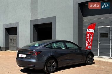 Седан Tesla Model 3 2023 в Киеве