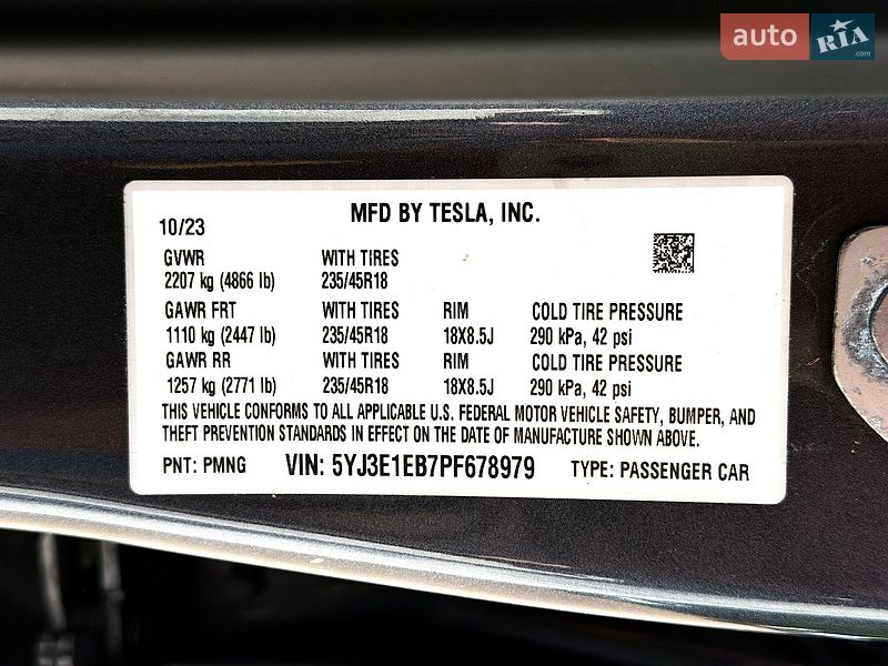 Седан Tesla Model 3 2023 в Киеве