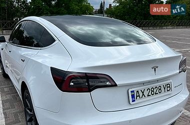 Седан Tesla Model 3 2018 в Харькове