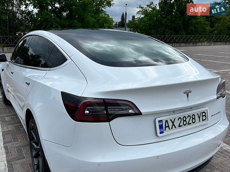 Седан Tesla Model 3 2018 в Харькове