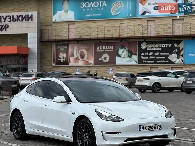 Седан Tesla Model 3 2018 в Харькове