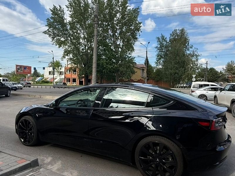 Седан Tesla Model 3 2022 в Дніпрі