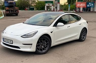 Седан Tesla Model 3 2020 в Краснограде