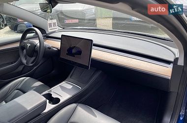 Седан Tesla Model 3 2022 в Львові