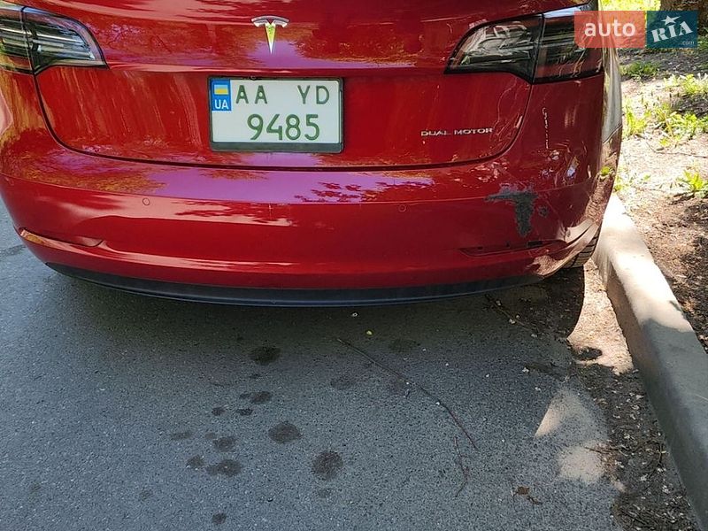 Седан Tesla Model 3 2018 в Києві