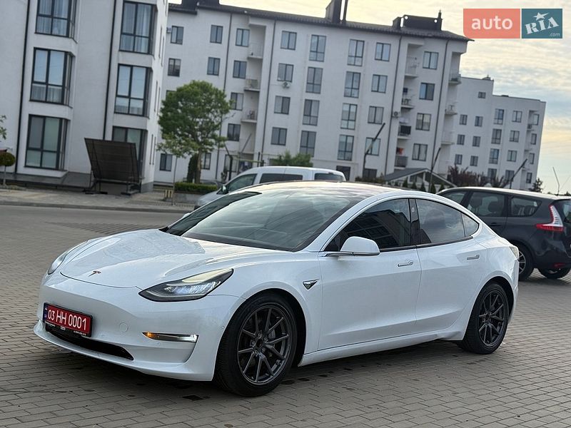 Tesla Model 3 2018