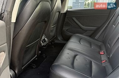Седан Tesla Model 3 2018 в Луцьку