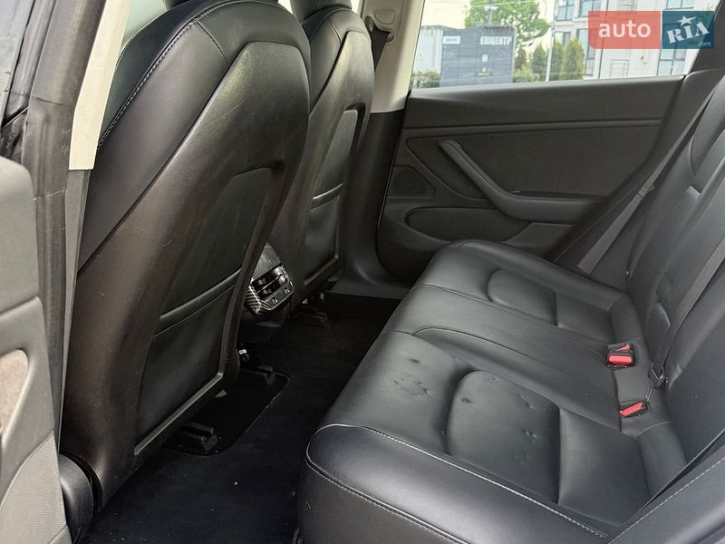 Седан Tesla Model 3 2018 в Луцьку