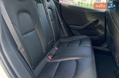 Седан Tesla Model 3 2018 в Луцьку