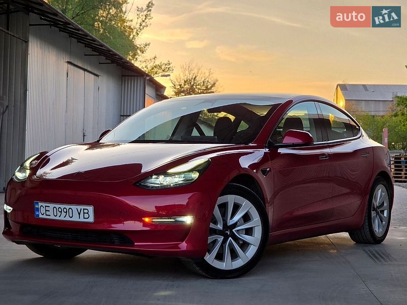 Седан Tesla Model 3 2022 в Чернівцях фото Седан Tesla Model 3 2022 в Чернівцях