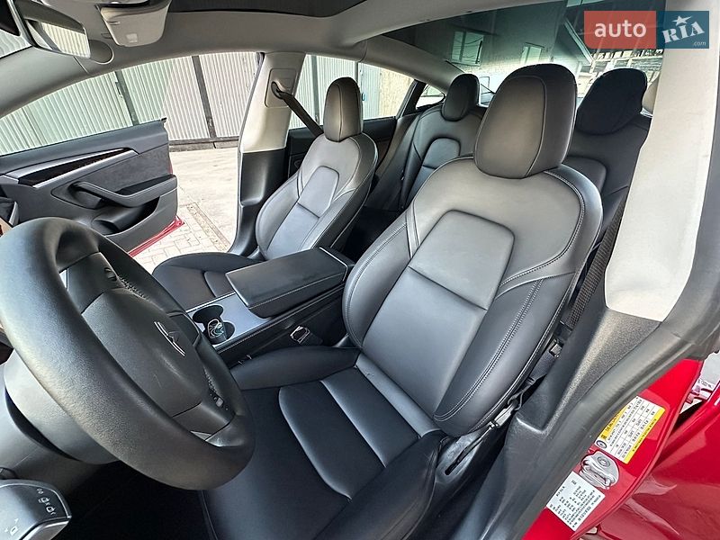 Седан Tesla Model 3 2022 в Чернівцях фото 13 Седан Tesla Model 3 2022 в Чернівцях