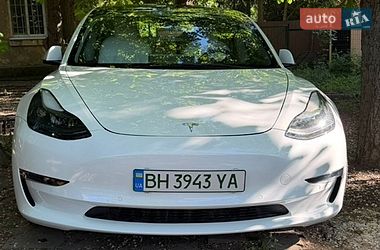 Седан Tesla Model 3 2021 в Одессе