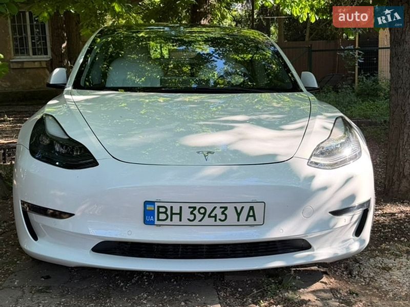 Седан Tesla Model 3 2021 в Одессе