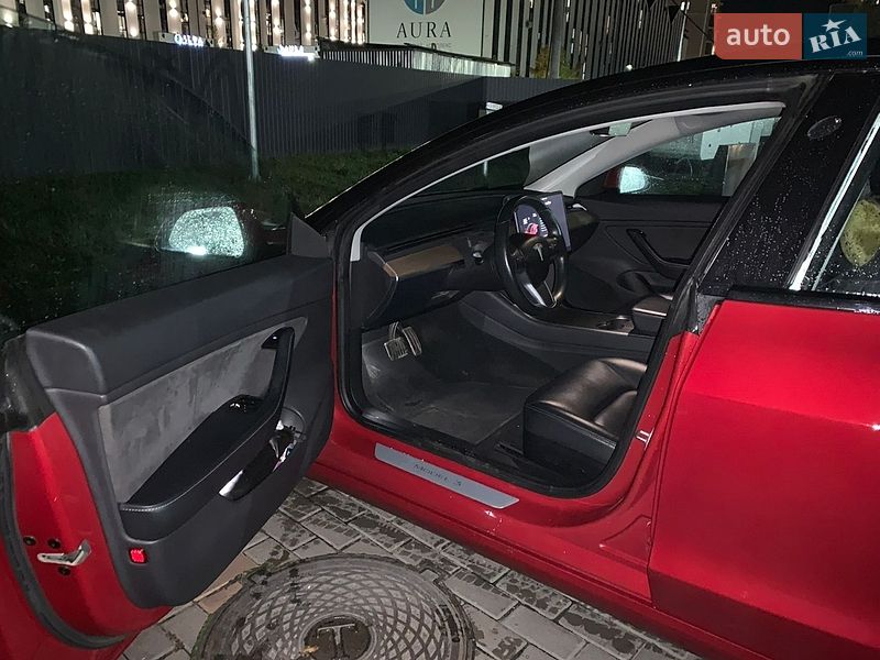 Седан Tesla Model 3 2018 в Киеве фото 5 Седан Tesla Model 3 2018 в Киеве