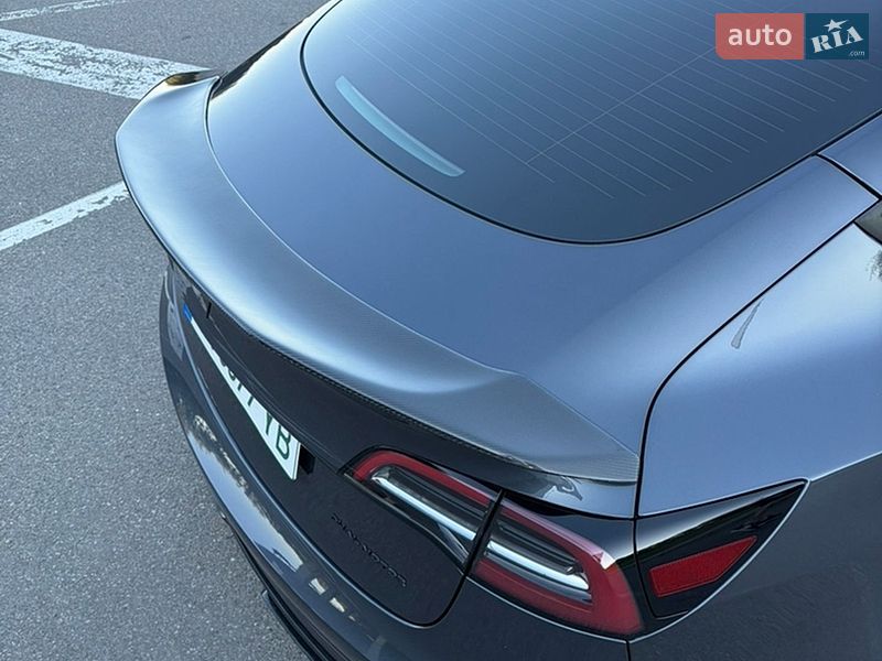 Седан Tesla Model 3 2023 в Києві