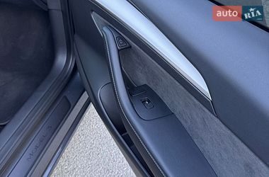 Седан Tesla Model 3 2023 в Києві