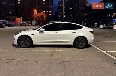 Седан Tesla Model 3 2023 в Києві