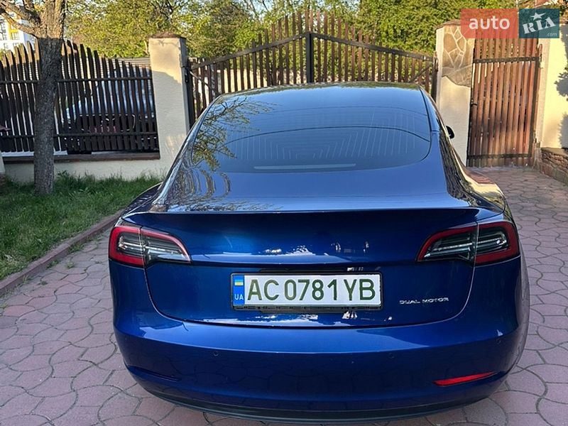 Седан Tesla Model 3 2019 в Луцьку