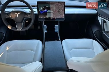 Седан Tesla Model 3 2019 в Луцьку