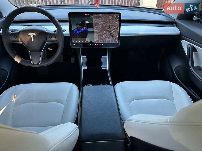 Седан Tesla Model 3 2019 в Луцьку