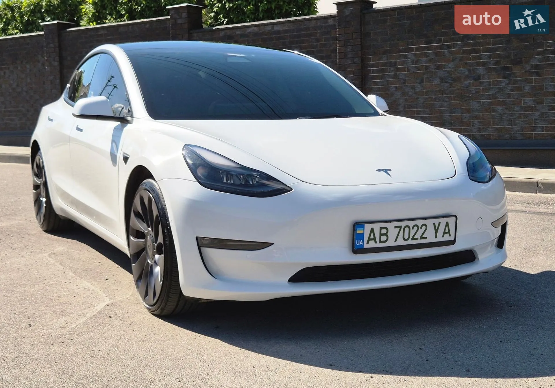 2022 Tesla Model 3 - фото 1