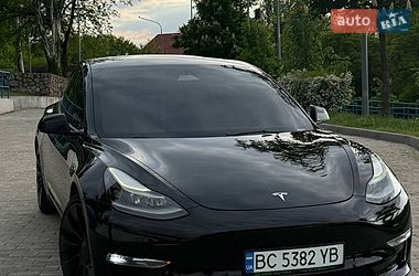 Седан Tesla Model 3 2021 в Запоріжжі