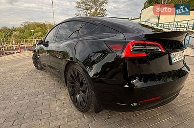 Седан Tesla Model 3 2021 в Запоріжжі