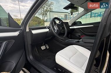 Седан Tesla Model 3 2021 в Запоріжжі
