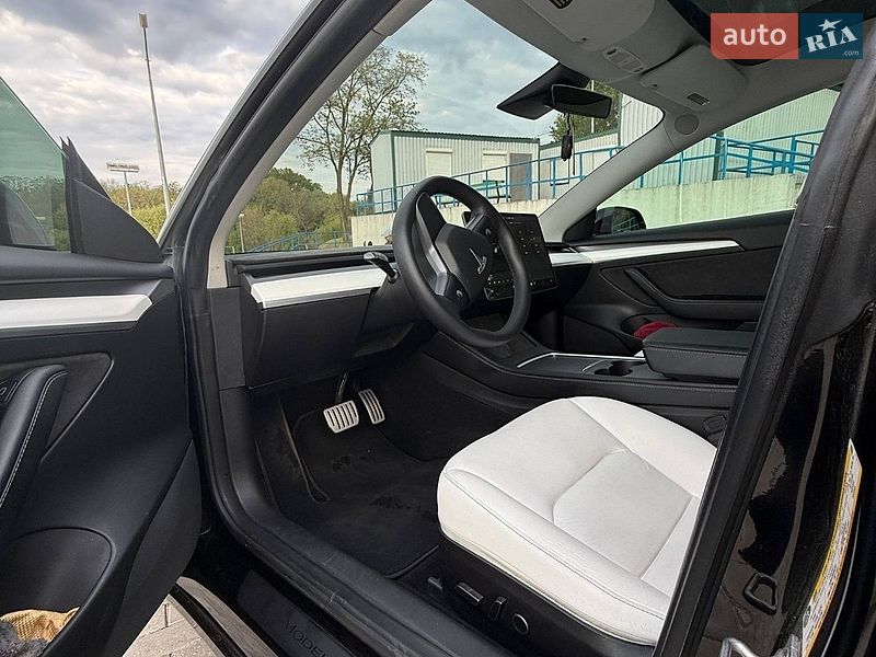 Седан Tesla Model 3 2021 в Запоріжжі