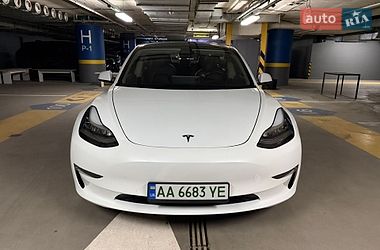 Седан Tesla Model 3 2018 в Києві