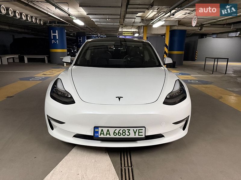 Tesla Model 3 2018