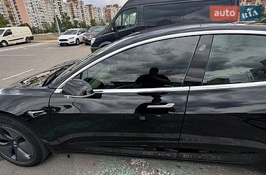 Седан Tesla Model 3 2019 в Києві