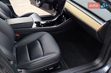 Седан Tesla Model 3 2020 в Кам'янець-Подільському