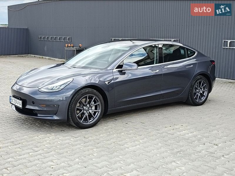 Седан Tesla Model 3 2020 в Кам'янець-Подільському